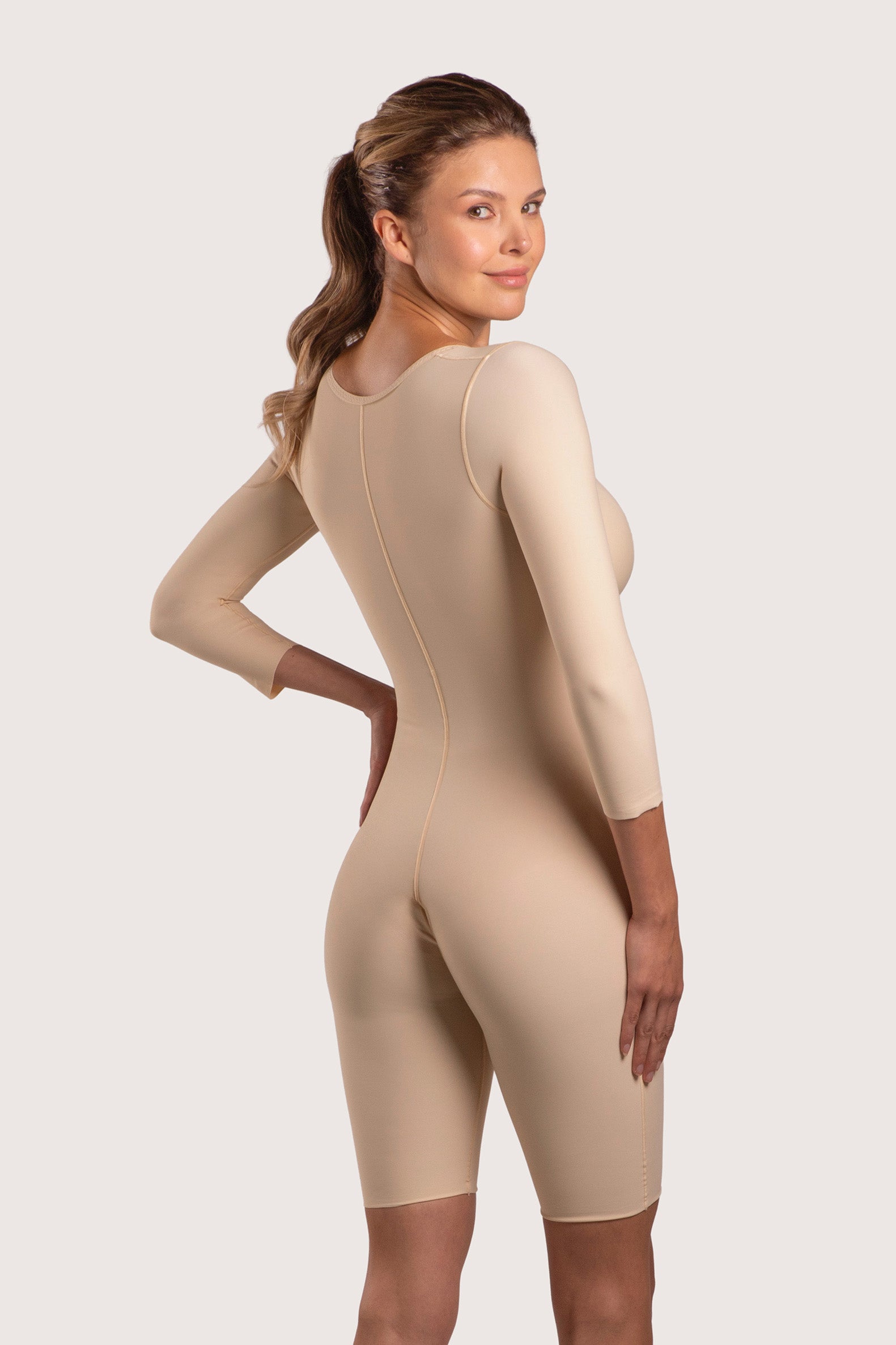 Faja Postquirúrgica de Cuerpo Completo a Media Pierna con Broches (BB09)